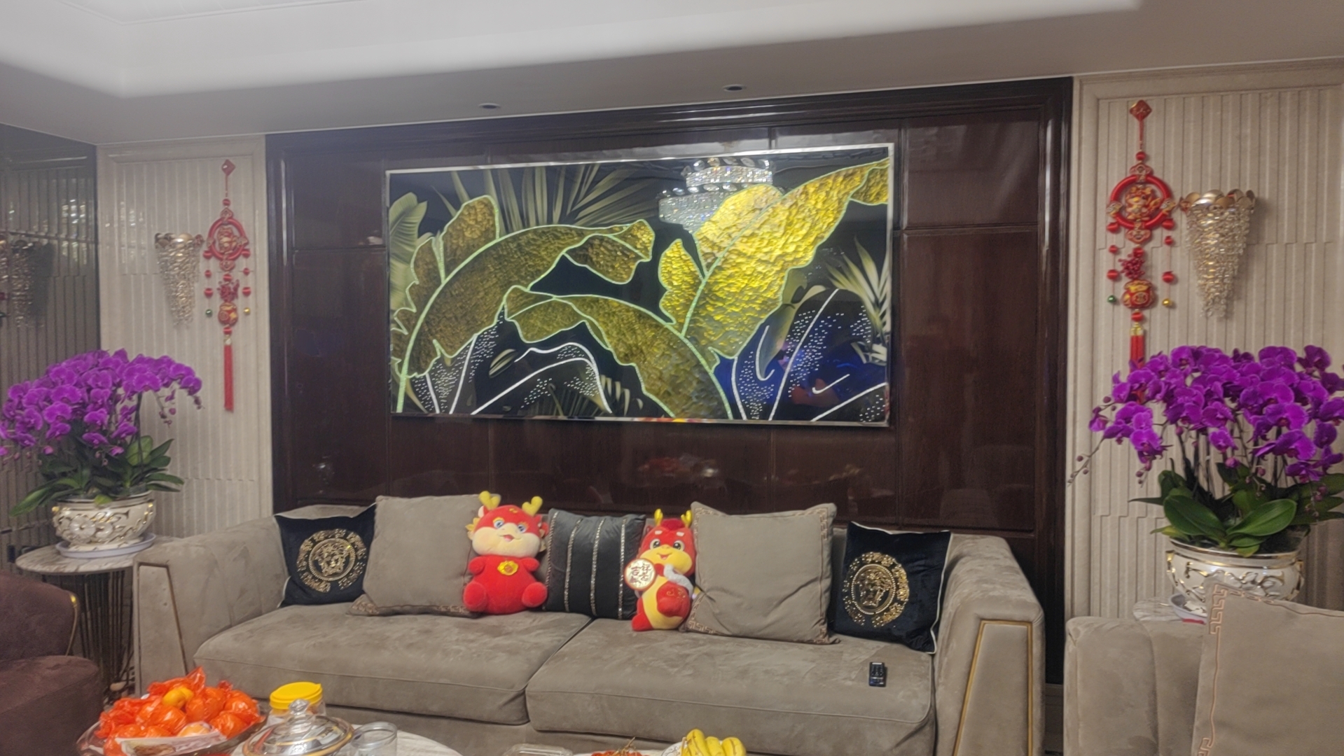 Customized Swarovski crystal Arts